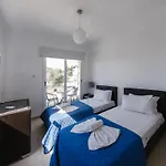 Nissini Ajía Nápa