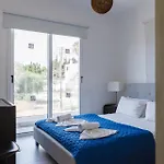 Nissini Ajía Nápa