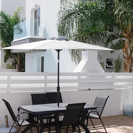 Nissini Villa *