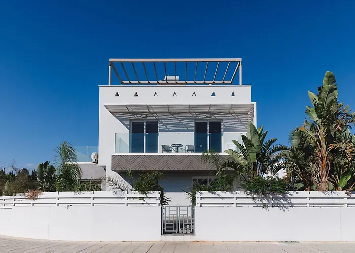 Villa Nissini Aya Napa